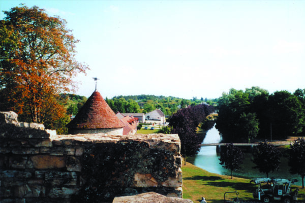 Dun-sur-Auron, vue des remparts